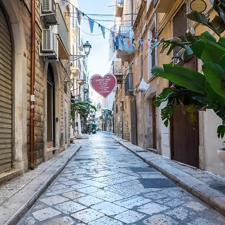 La Tana Del Turista Apartment Bari